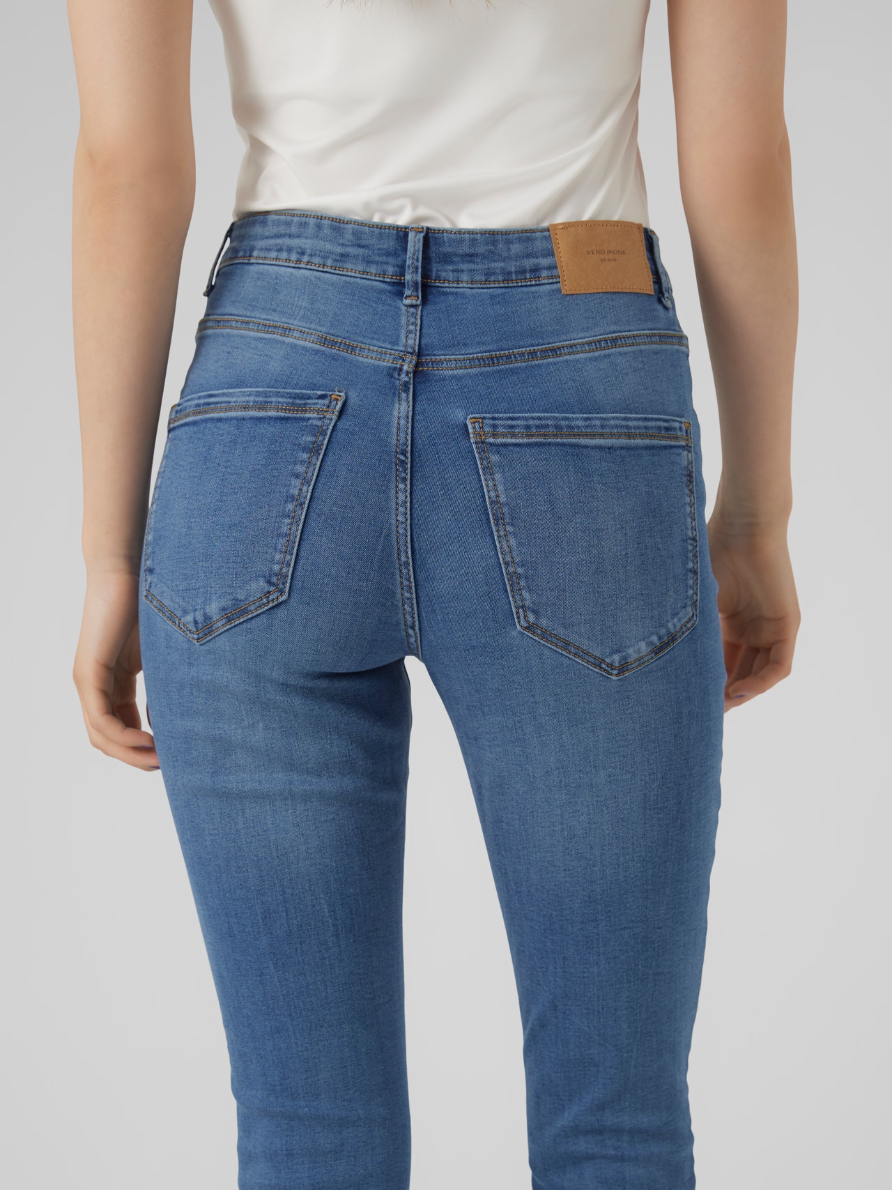 VMSOPHIA High rise Jeans | Medium Moda® | Blue Vero