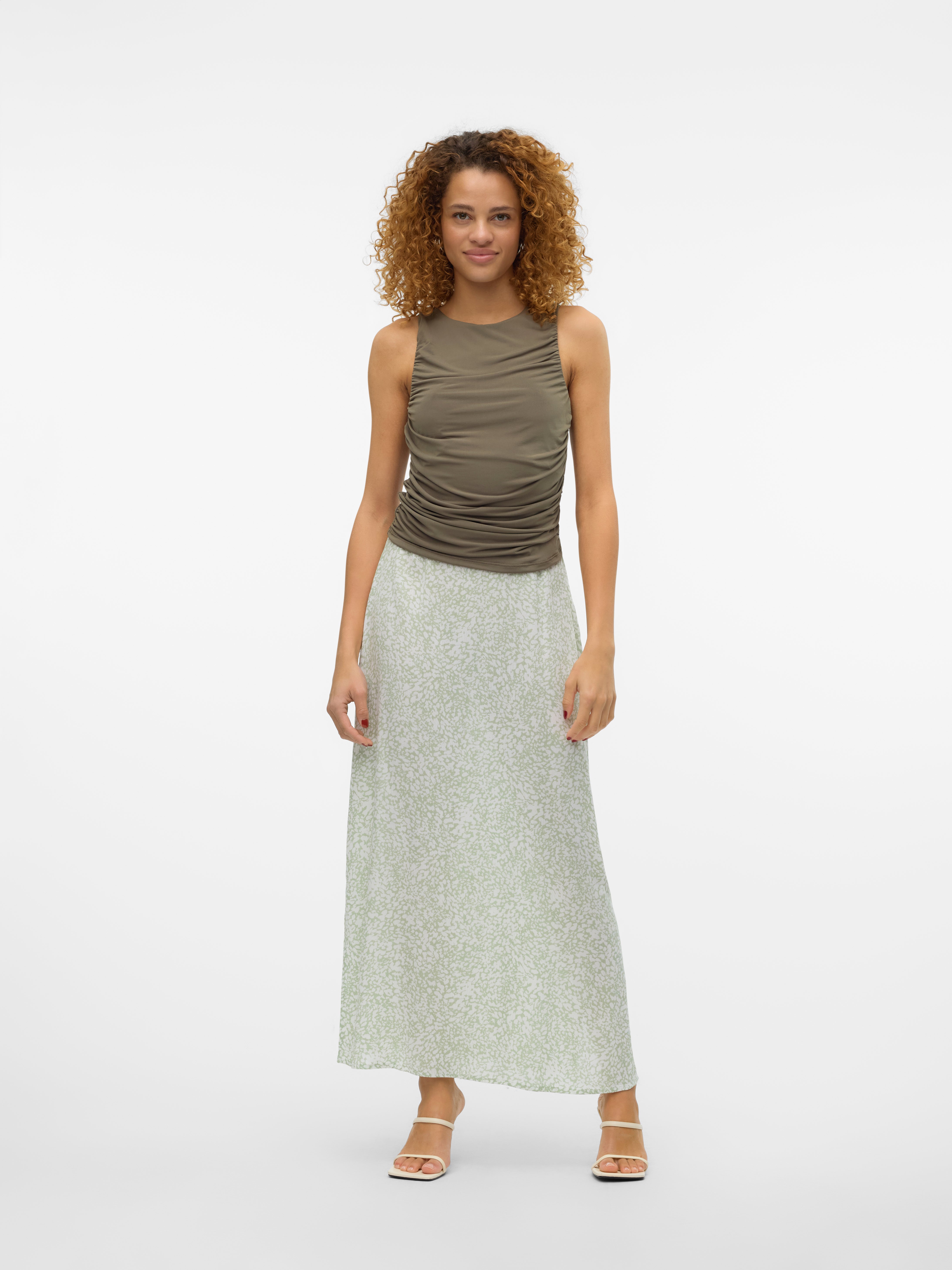 Green maxi skirt medium hotsell