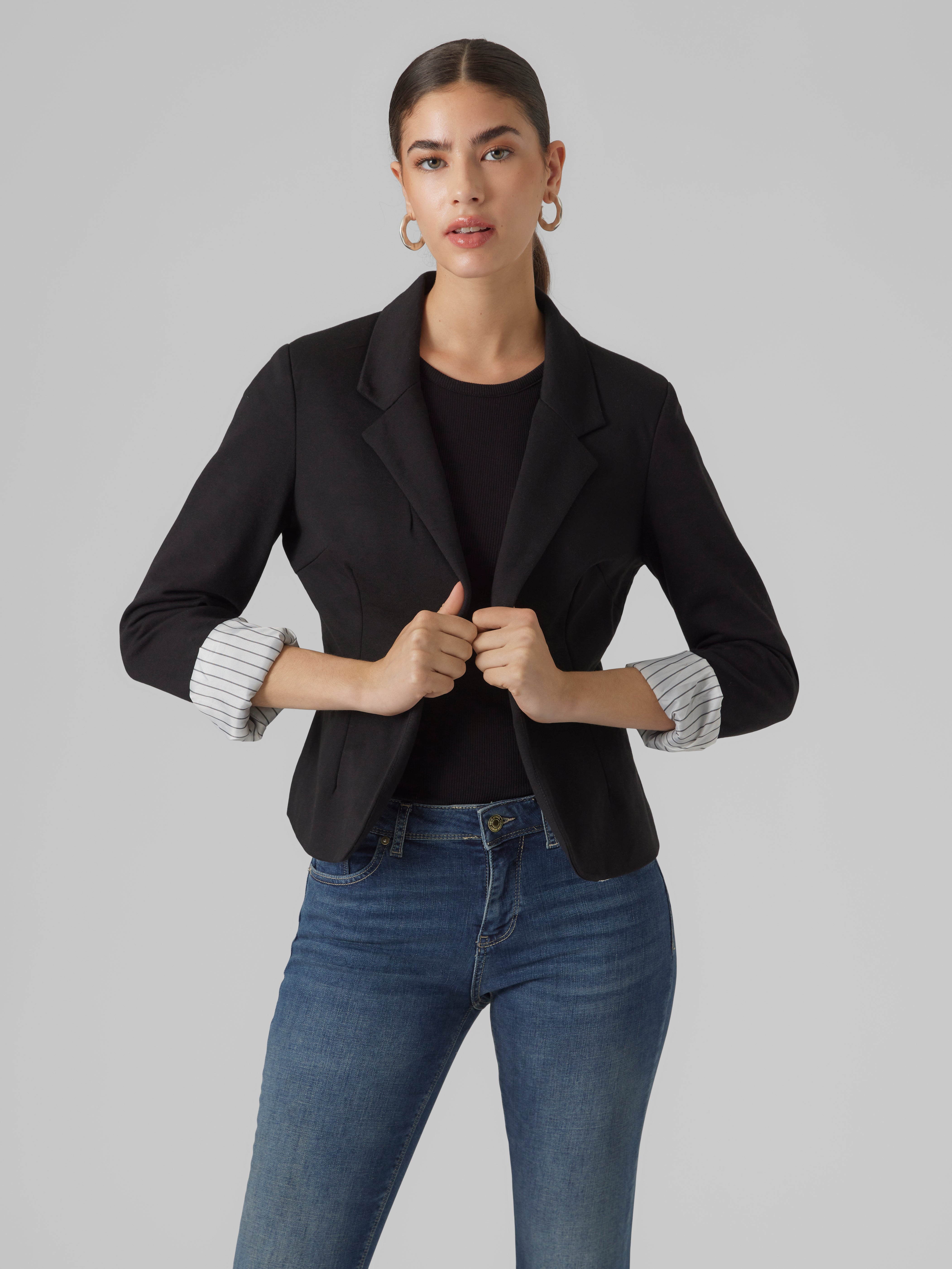 Women's Blazers: Black, White, Pink, Navy & More | VERO MODA