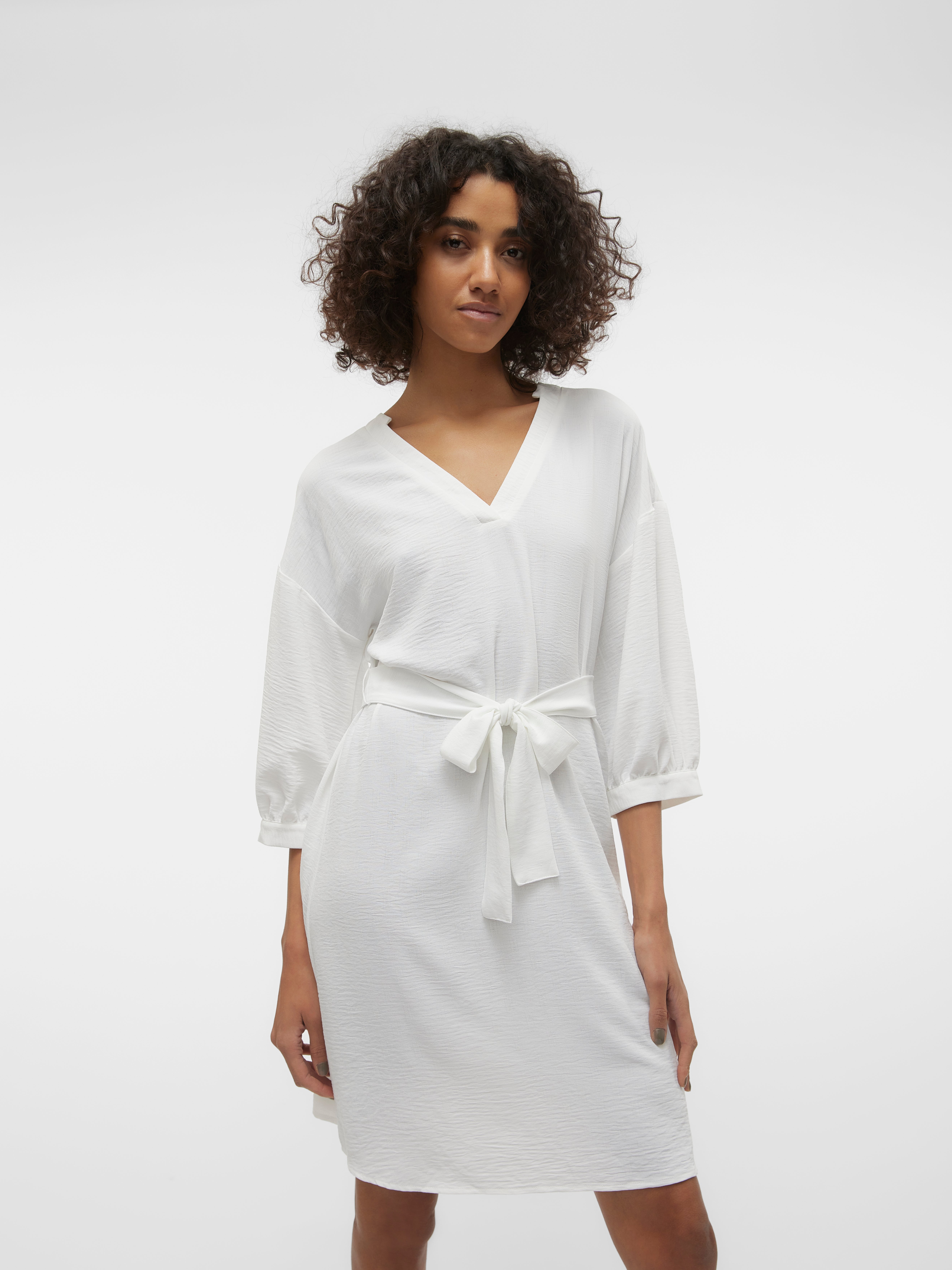 Vero moda robe blanche new arrivals