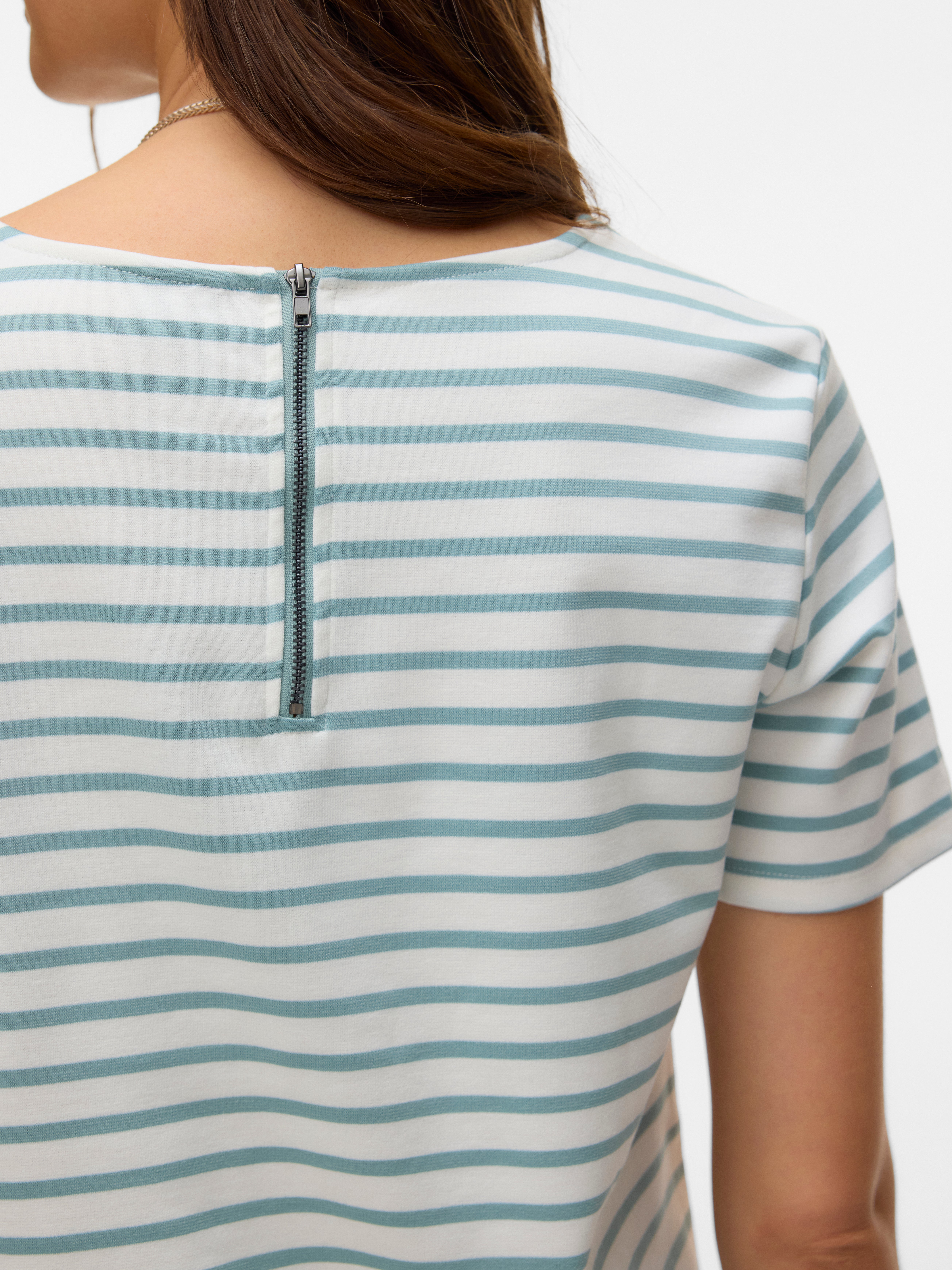 VERO MODA Blusa VMABBY A Maniche Lunghe – Girocollo In Tessuto Morbido (77% Poliestere, 19% Viscosa, 4% Elastan)