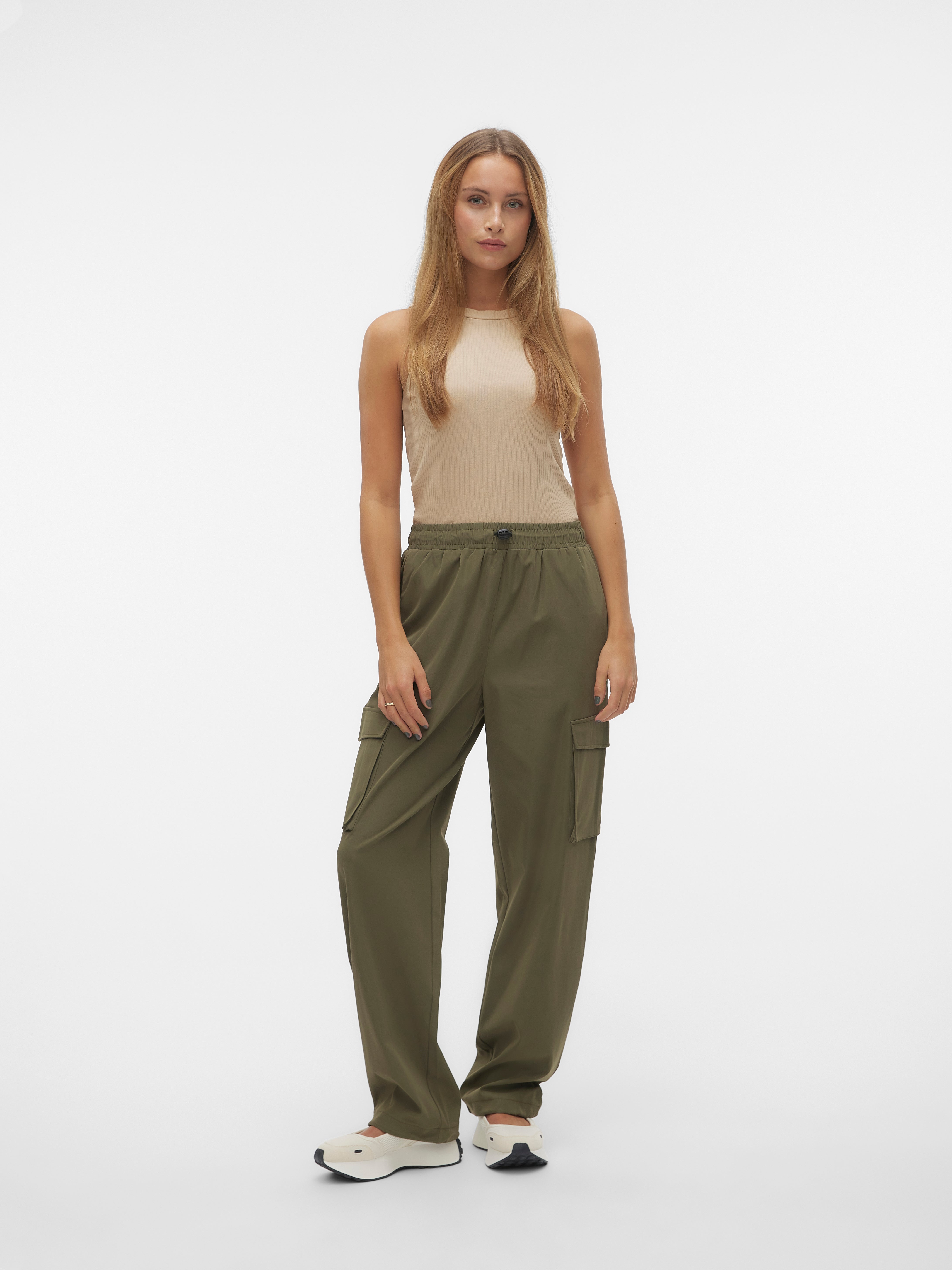 VMPEPPER Hohe Taille Cargohose | Dunkelgrün | Vero Moda®
