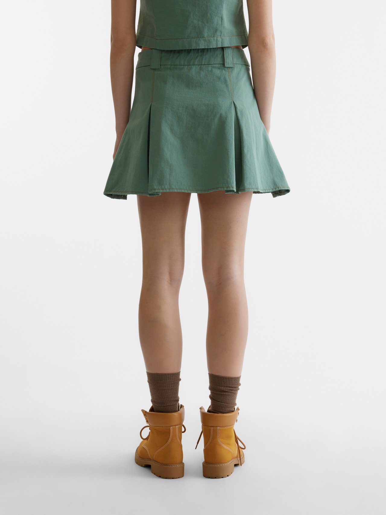 Vero Moda SOMETHING NEW PROJECT; CHLOE FRATER Mini skirt -Watercress - 10306644