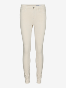 Vero Moda VMFLASH Normaali vyötärö Skinny fit Farkut -Ecru - 10307571