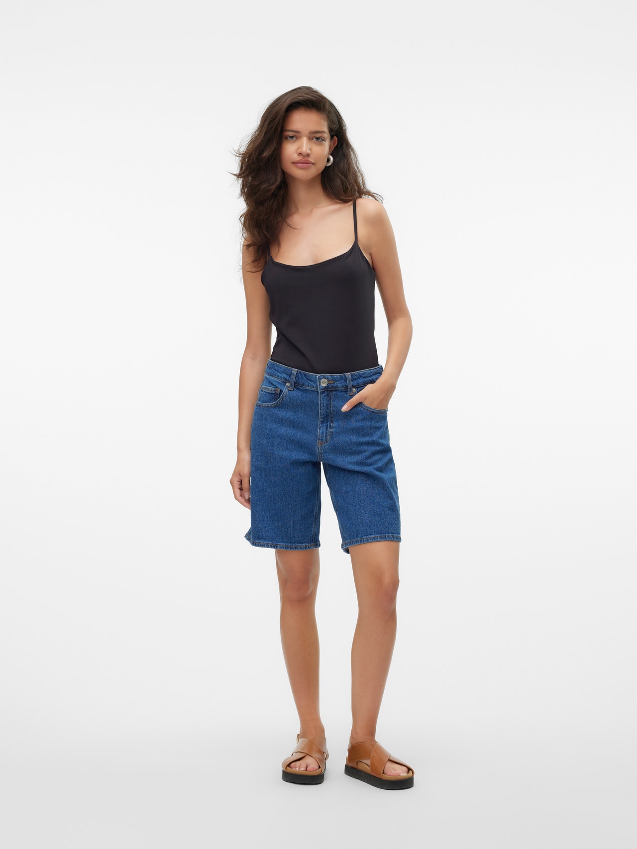 Vero Moda VMTESS Shorts -Medium Blue Denim - 10307636