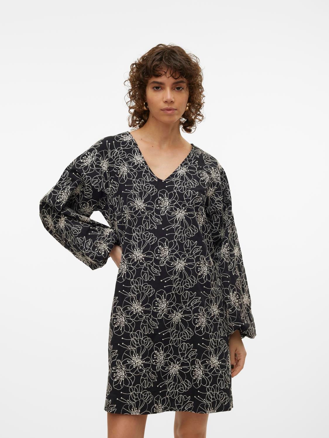 Vero moda store black floral dress