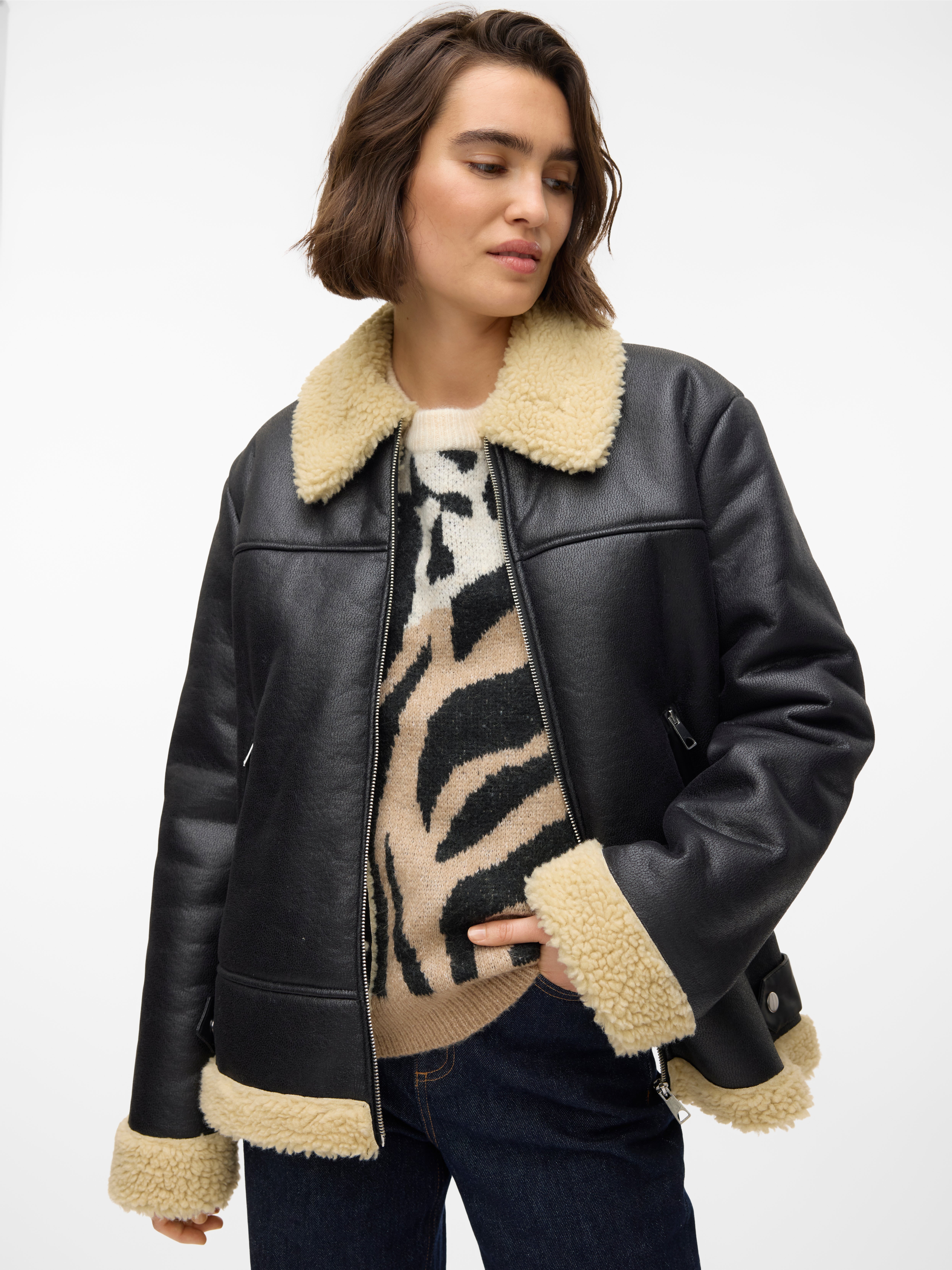 Factory Vero moda leather Jacket black fur