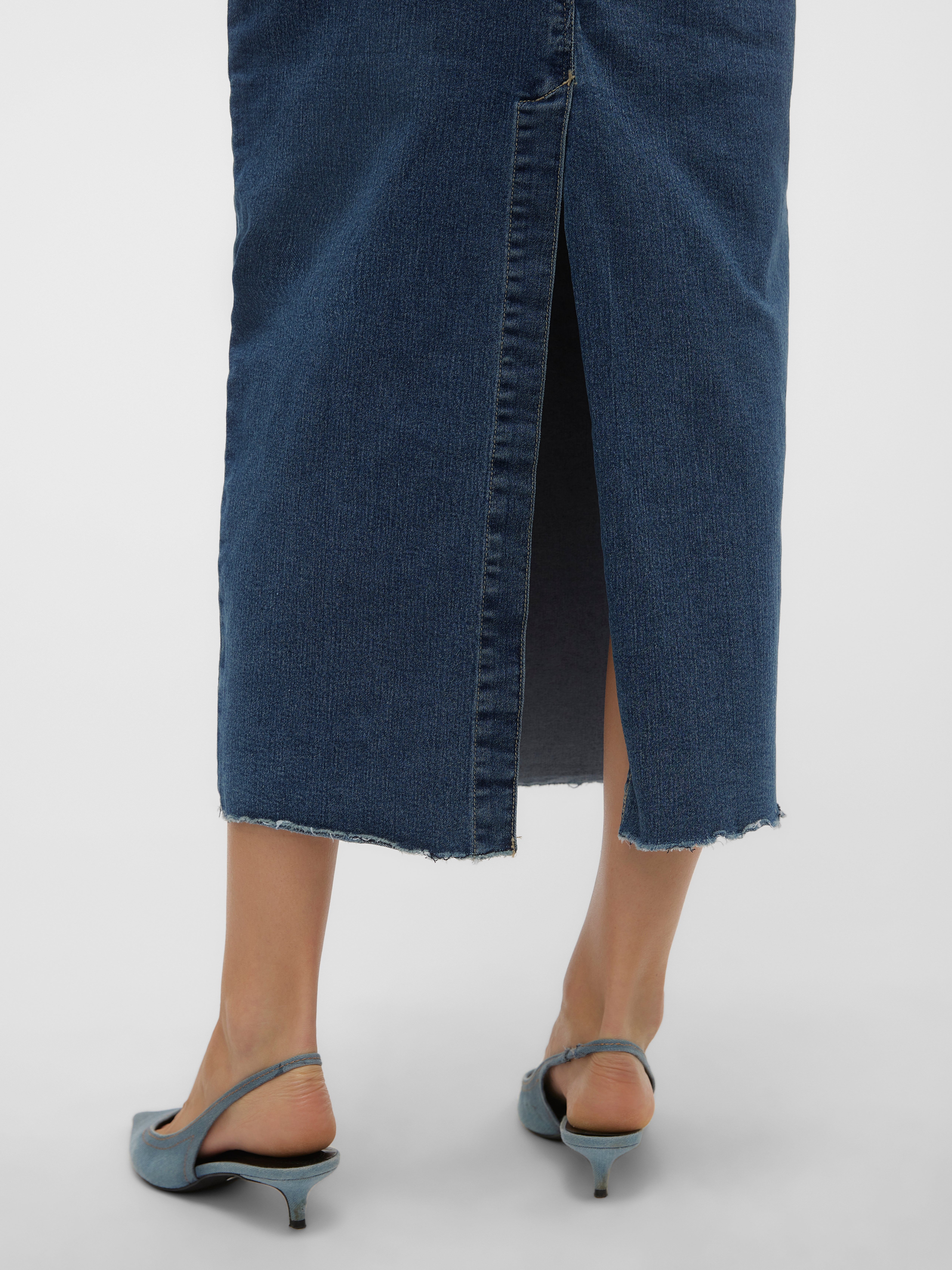 Vero Moda Damen Jeansrock VMWILD - Hohe Taille, Langer 7/8-Schnitt, Mit Knopfleiste, Trendig