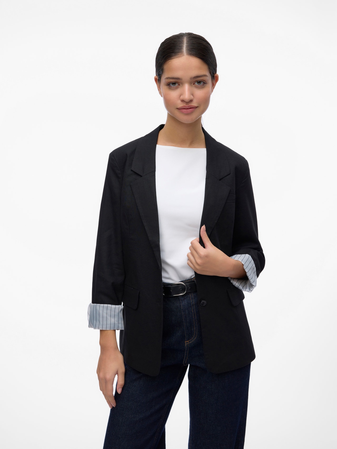 Tailleur veste et Jupe A. Manouchian sa couleur est bien noire | Vinted Tailleur veste et Jupe A. Manouchian sa couleur est bien noire | Vinted