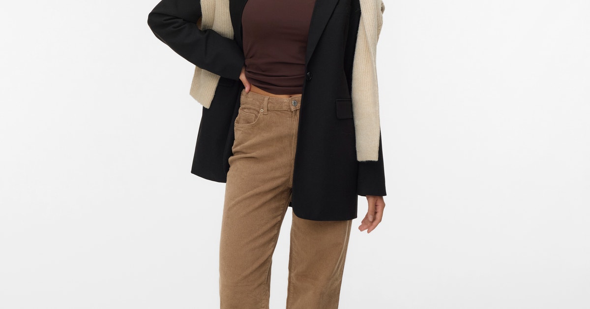 VMTESSA Velours côtelé High Waist Wide Fit Jeans | Marron foncé | Vero VMTESSA Velours côtelé High Waist Wide Fit Jeans | Marron foncé | Vero