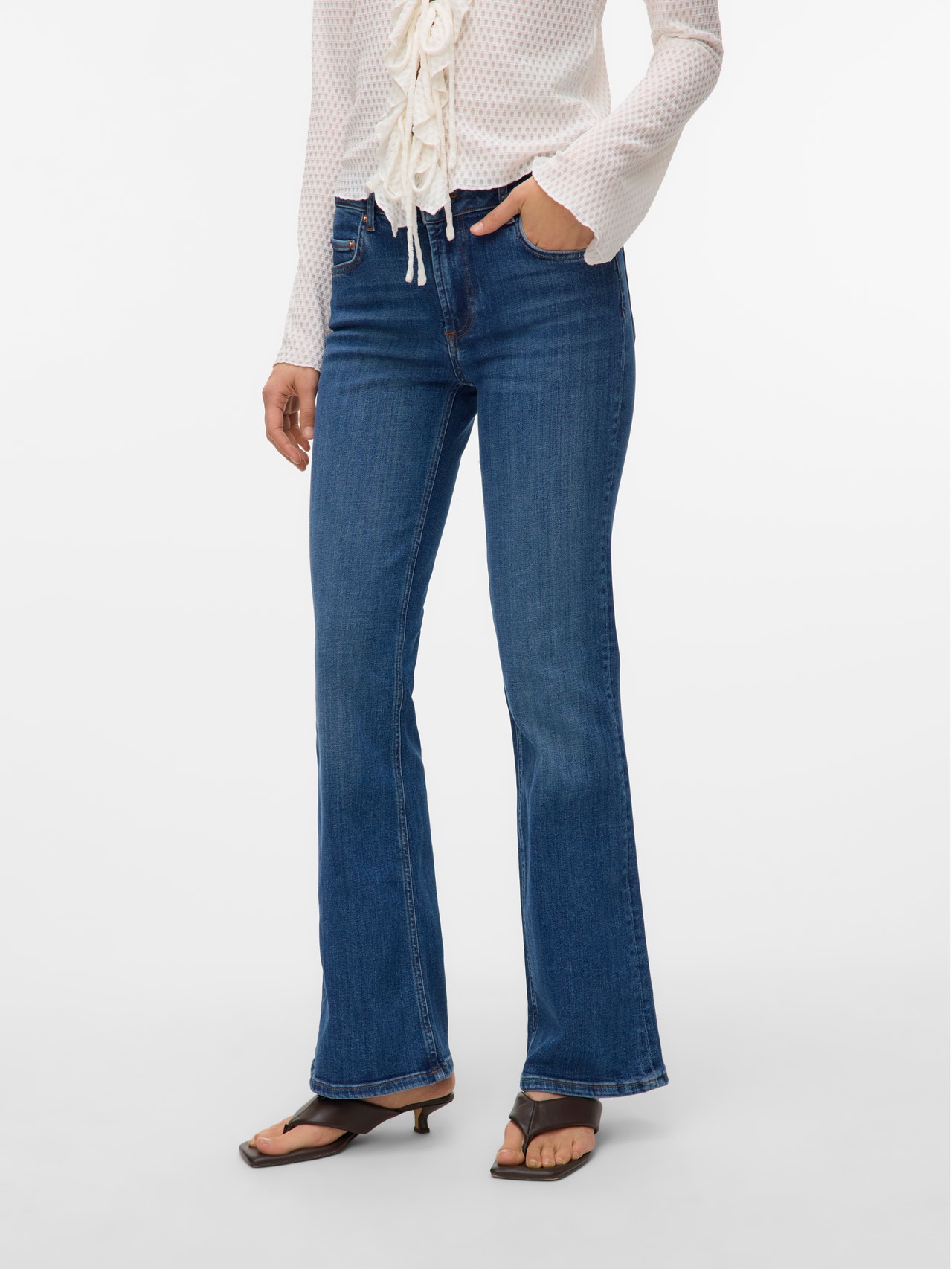 VMPHOEBE Mid rise Flared Fit Jeans | Dark Blue | Vero Moda®