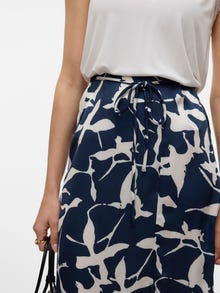 Vero Moda VMBOFI Mid waist Long Skirt -Navy Blazer - 10327123