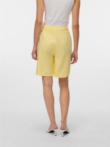 Vero Moda VMNETHE Shorts -Mellow Yellow - 10327390