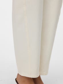 Vero Moda VMWHITNEY Talle medio Corte mom Vaqueros -Ecru - 10328693