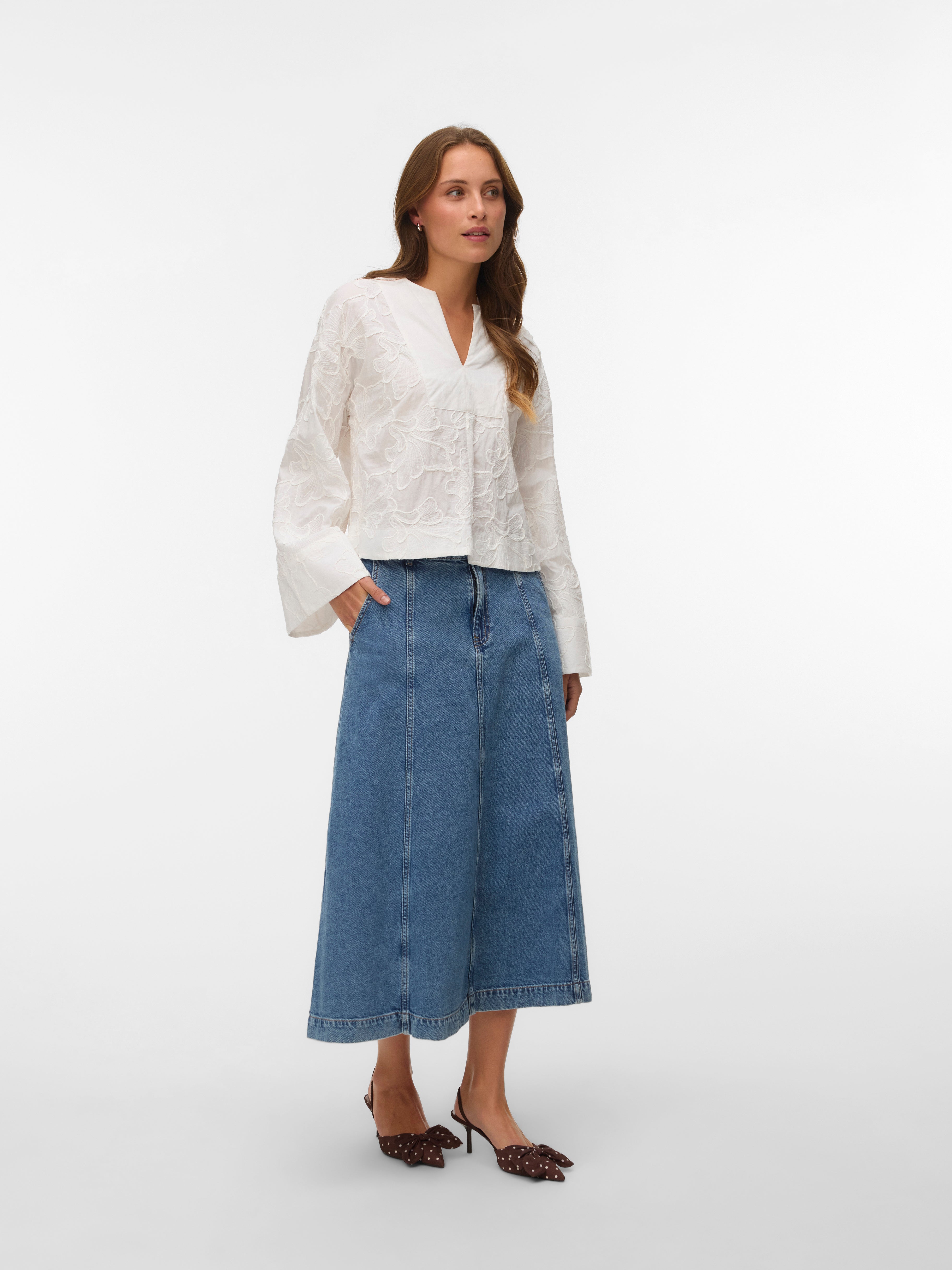 Hoeg midja midikjol — kjol med fickor från Vero Moda