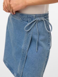 Vero Moda VMLIZA Średnia talia Krótka spódnica -Medium Blue Denim - 10332535