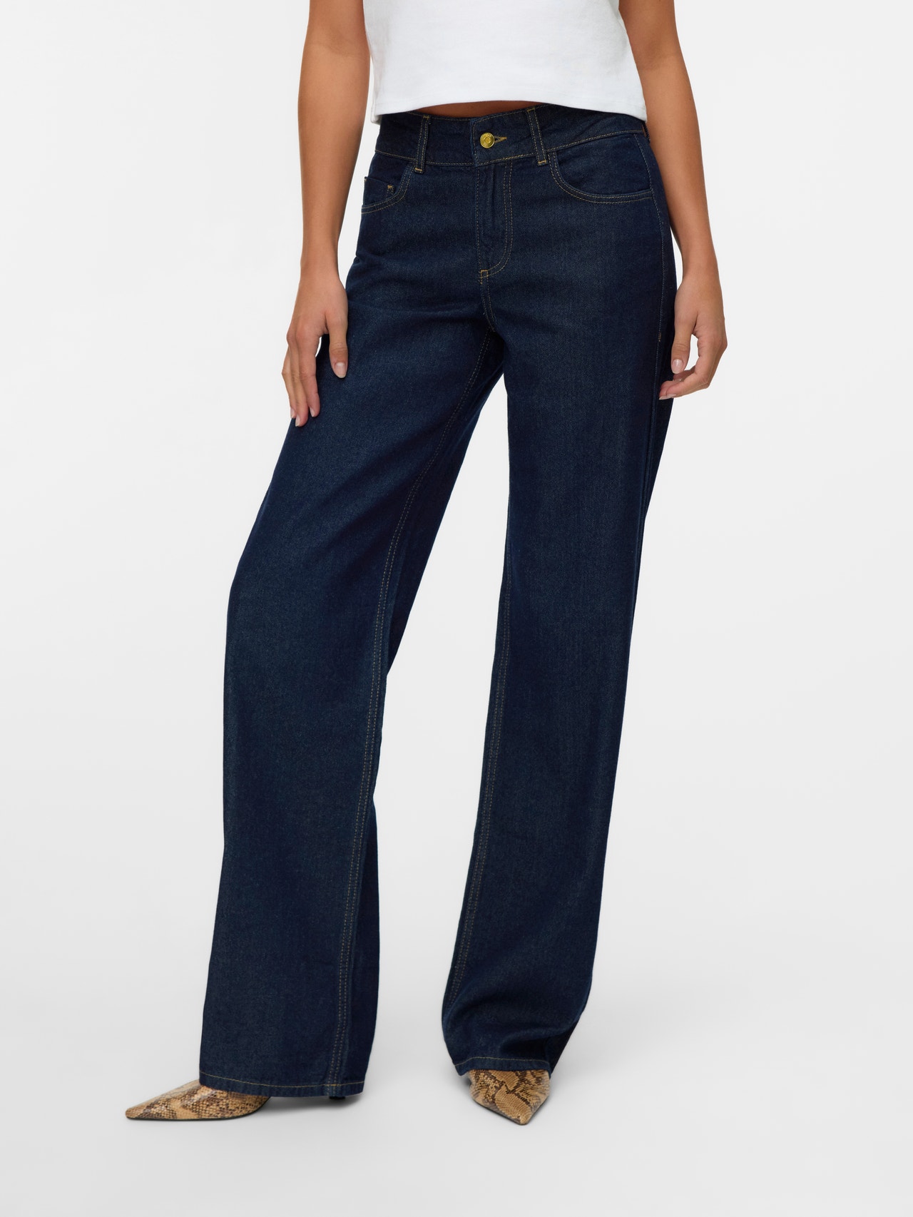 Vero Moda SNRANCY Stredné sedlo Široká nohavica štýl Džínsy -Dark Blue Denim - 10343086