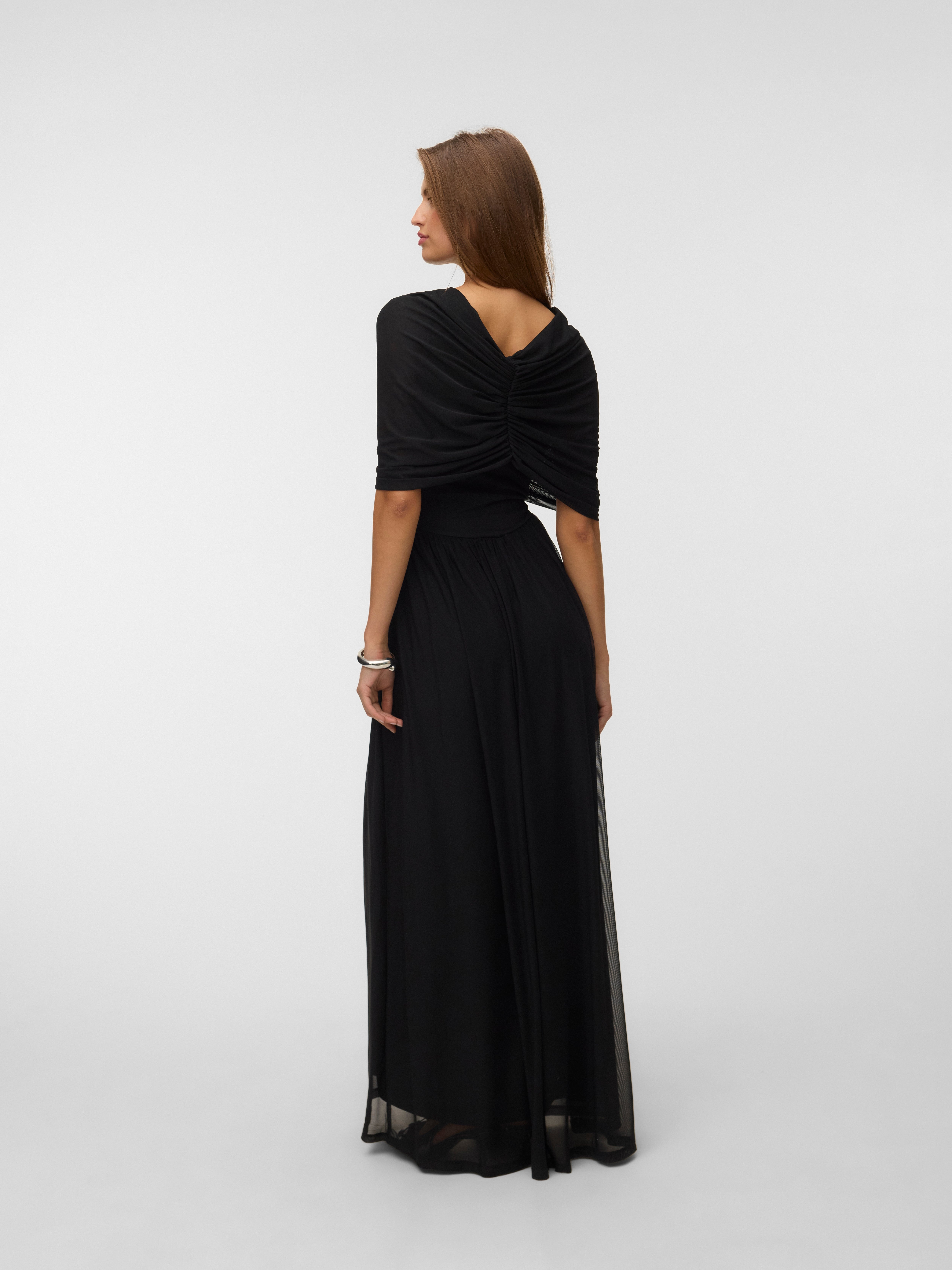 Evening dresses | Buy your ball gown or evening dress at VERO MODA Evening dresses | Buy your ball gown or evening dress at VERO MODA
