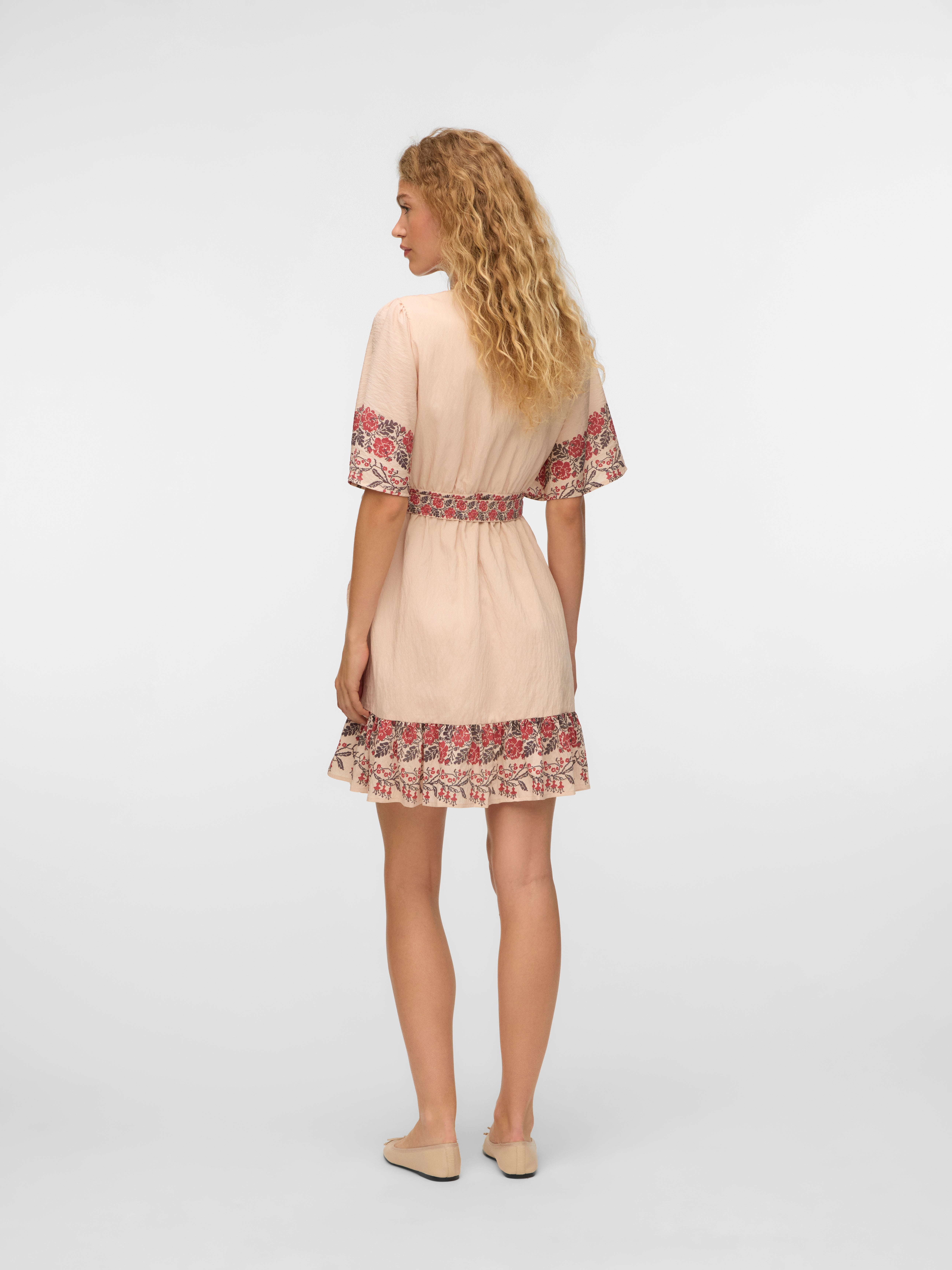 Shop dresses online | Women's dresses | VERO MODA Shop dresses online | Women's dresses | VERO MODA