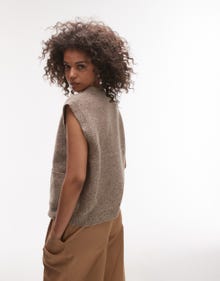 Topshop Topshop knitted crew pocket waistcoat -Brown - 140133874