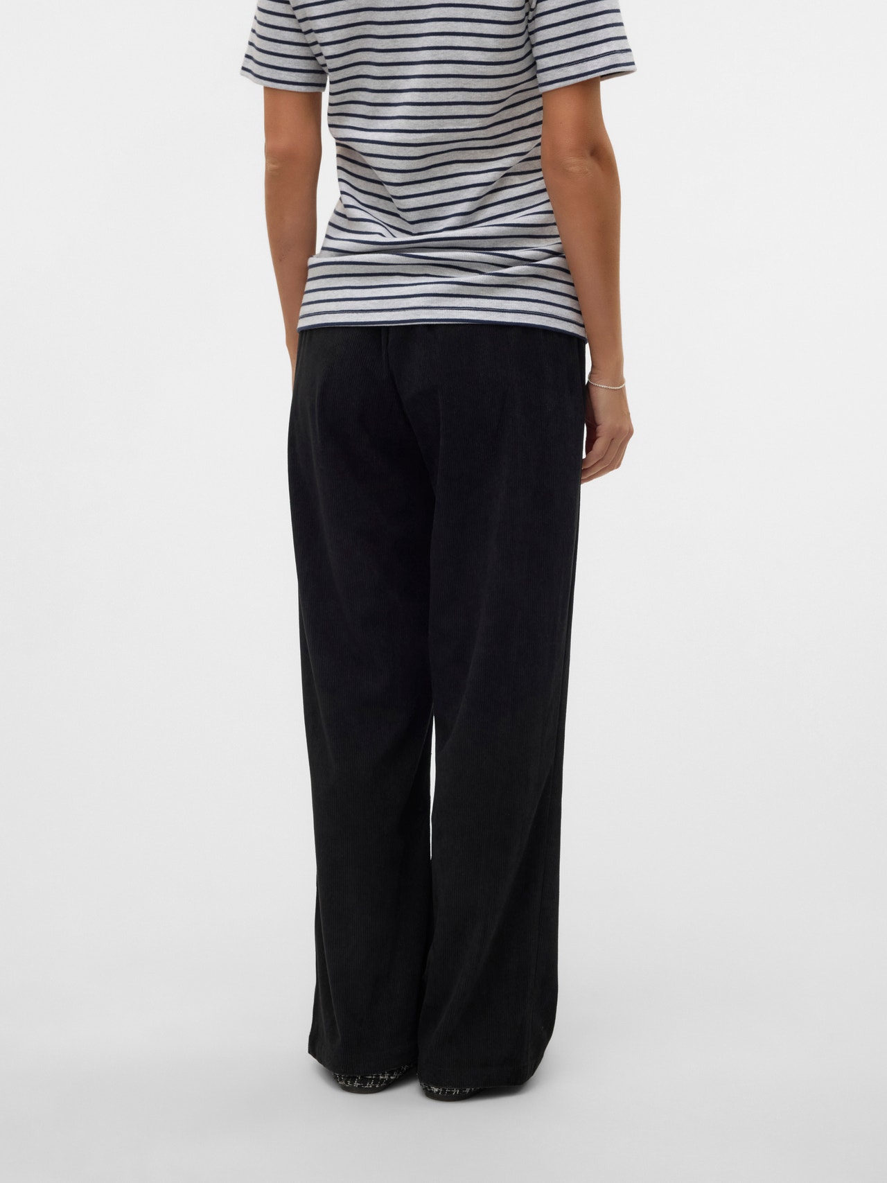 MAMA.LICIOUS Krój regularny Spodnie -Black - 20021389