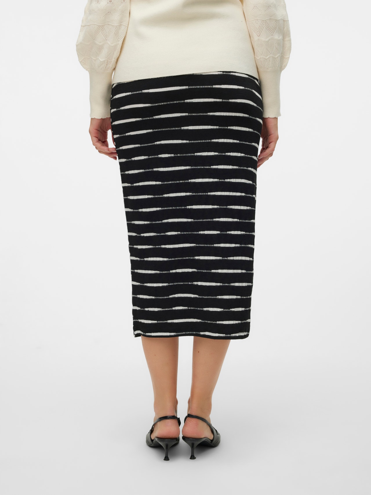 Jupe midi noire Zara en M (Neuf (Voir description)) à pour CHF 8 – avec Jupe midi noire Zara en M (Neuf (Voir description)) à pour CHF 8 – avec