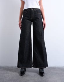 TOPSHOP Weiter Beinschnitt Jeans -Black Denim - 31000306