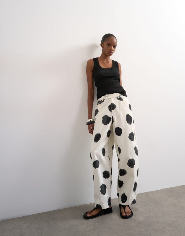 Topshop - Pantalon décontracté ajusté en velours côtelé - Vieux rose Topshop - Pantalon décontracté ajusté en velours côtelé - Vieux rose