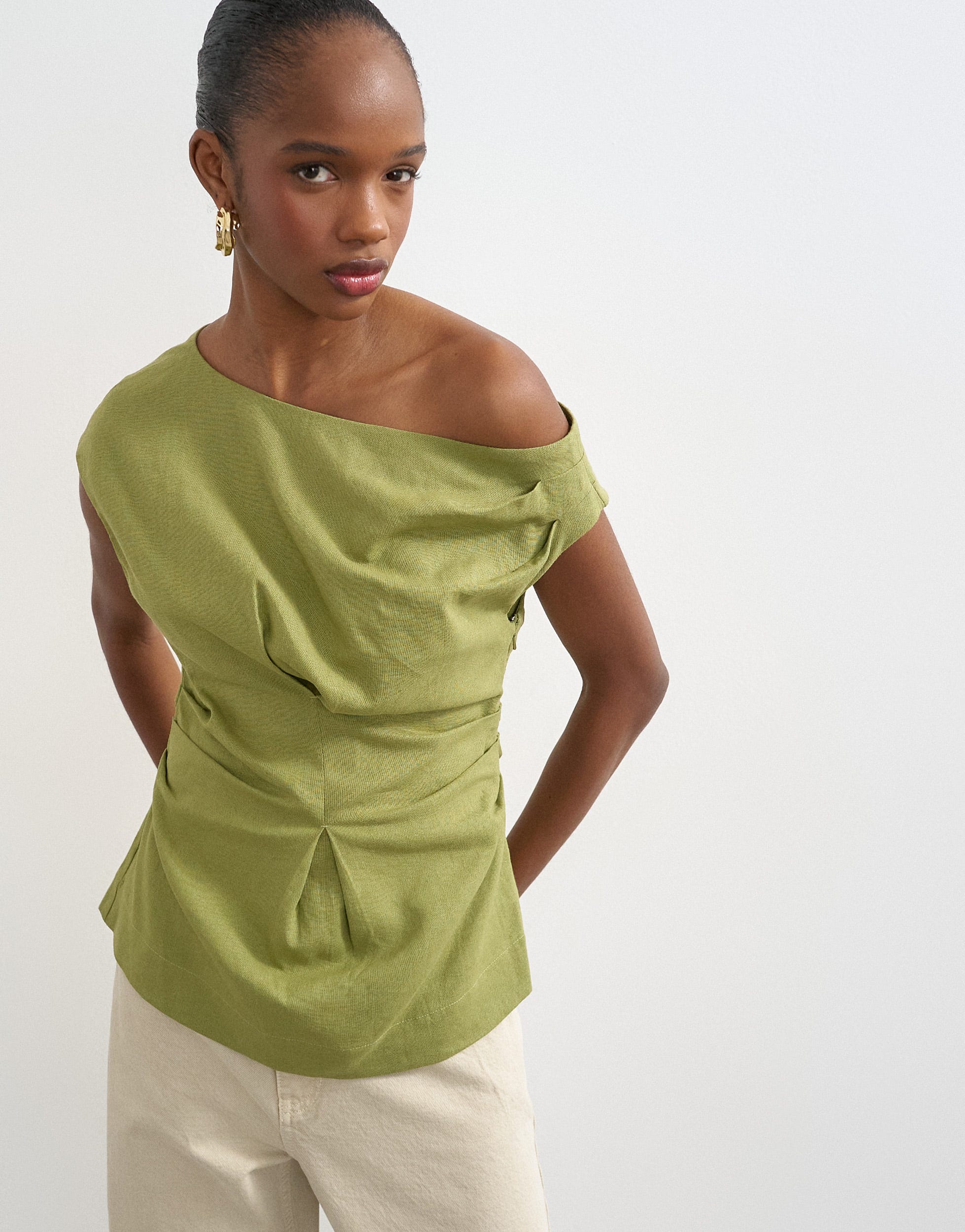 SALE: T-shirts, blouses & tops voor vrouwen | VERO MODA